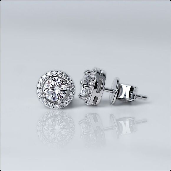 Certified Full VVS1 Moissanite Luxury Halo Stud Earrings Unisex - Picture 1 of 7